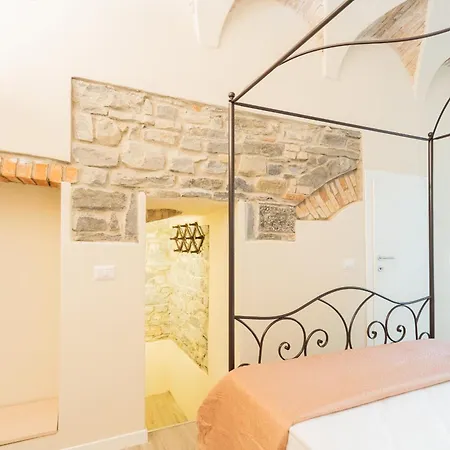 Romantic Escape Centre With Jacuzzi & Parking By Rent Como