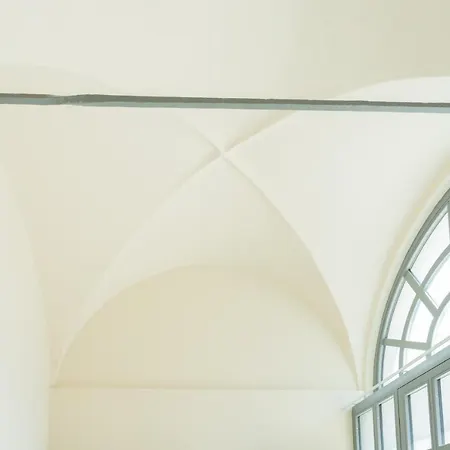 شقة Romantic Escape Centre With Jacuzzi & Parking By Rent كومو