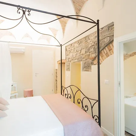 شقة Romantic Escape Centre With Jacuzzi & Parking By Rent *