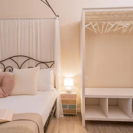 Apartman Romantic Escape Centre - Jacuzzi Parking