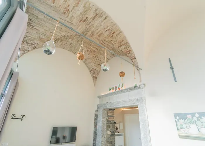 Romantic Escape City Centre - Jacuzzi Parking