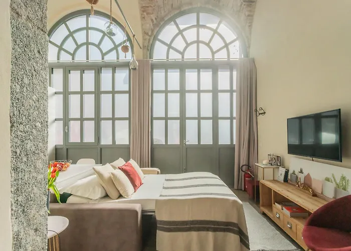 Romantic Escape City Centre - Jacuzzi Parking