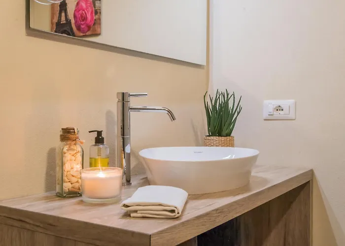 Romantic Escape City Centre - Jacuzzi Parking *