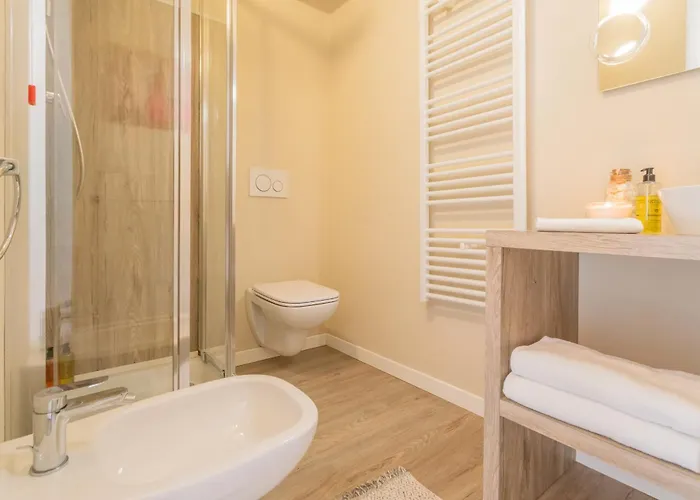 Romantic Escape Centre - Jacuzzi Parking Appartement *