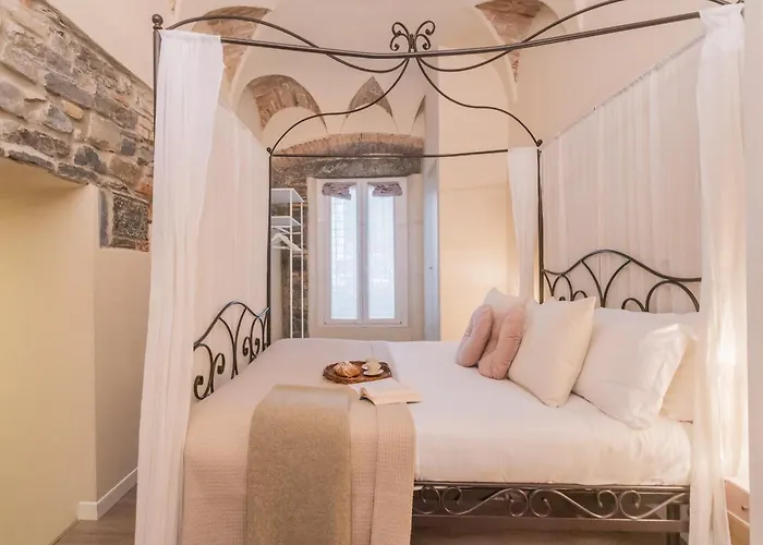 Romantic Escape Centre - Jacuzzi Parking * Côme