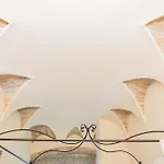 Romantic Escape Centre - Jacuzzi Parking Apartament *