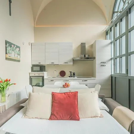 Romantic Escape Centre - Jacuzzi Parking Apartament *