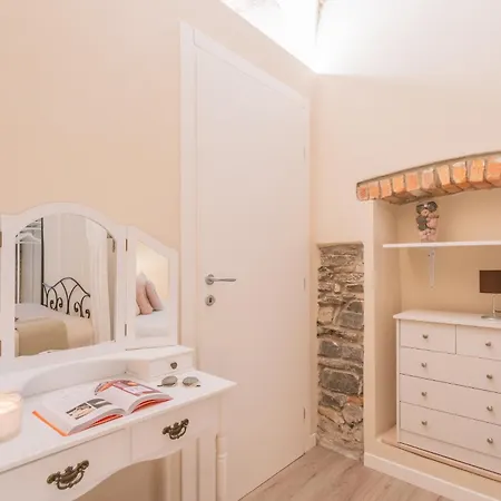 Apartament Romantic Escape City Centre With Jacuzzi Par... Como