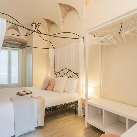 Romantic Escape City Centre With Jacuzzi Par... Apartament Como