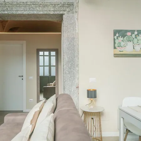 Romantic Escape City Centre - Jacuzzi Parking